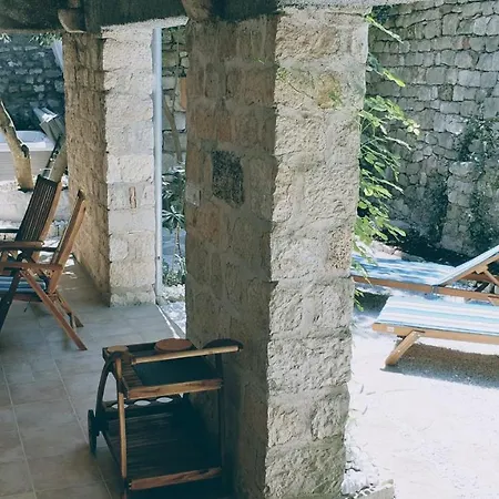 Rector's - Charming Retreat In Old Town With Jacuzzi In Private Courtyard *