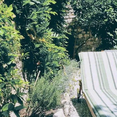 Rector's - Charming Retreat In Old Town With Jacuzzi In Private Courtyard Ferienhaus Rab Town