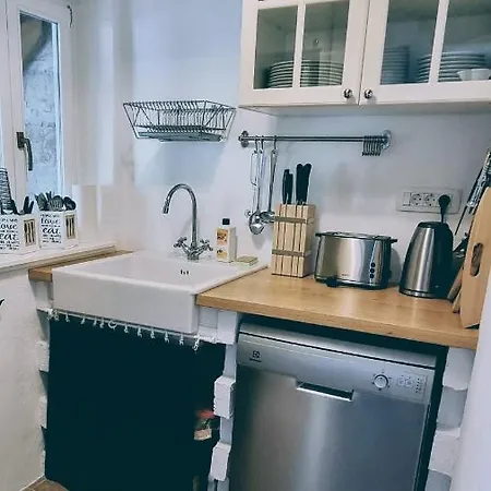 Rector's - Charming Retreat In Old Town With Jacuzzi In Private Courtyard