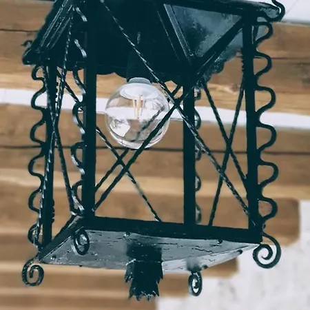 Rector's - Charming Retreat In Old Town With Jacuzzi In Private Courtyard *