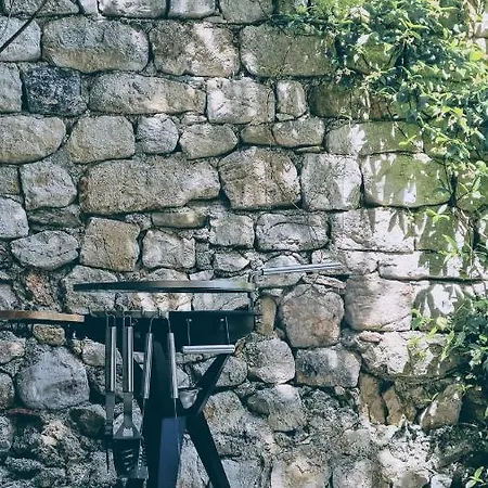 Rector's - Charming Retreat In Old Town With Jacuzzi In Private Courtyard 度假居 *