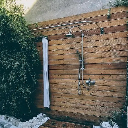 Rector's - Charming Retreat In Old Town With Jacuzzi In Private Courtyard Ferienhaus