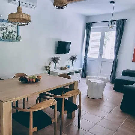 Holiday home Rector's - Charming Retreat In Old Town With Jacuzzi In Private Courtyard