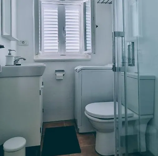 Rector's - Charming Retreat In Old Town With Jacuzzi In Private Courtyard
